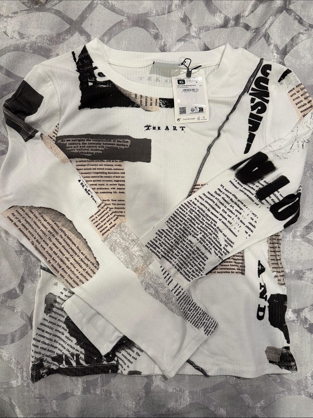 Desigual Long Sleeve Graphic Tee in White, Black & Tan